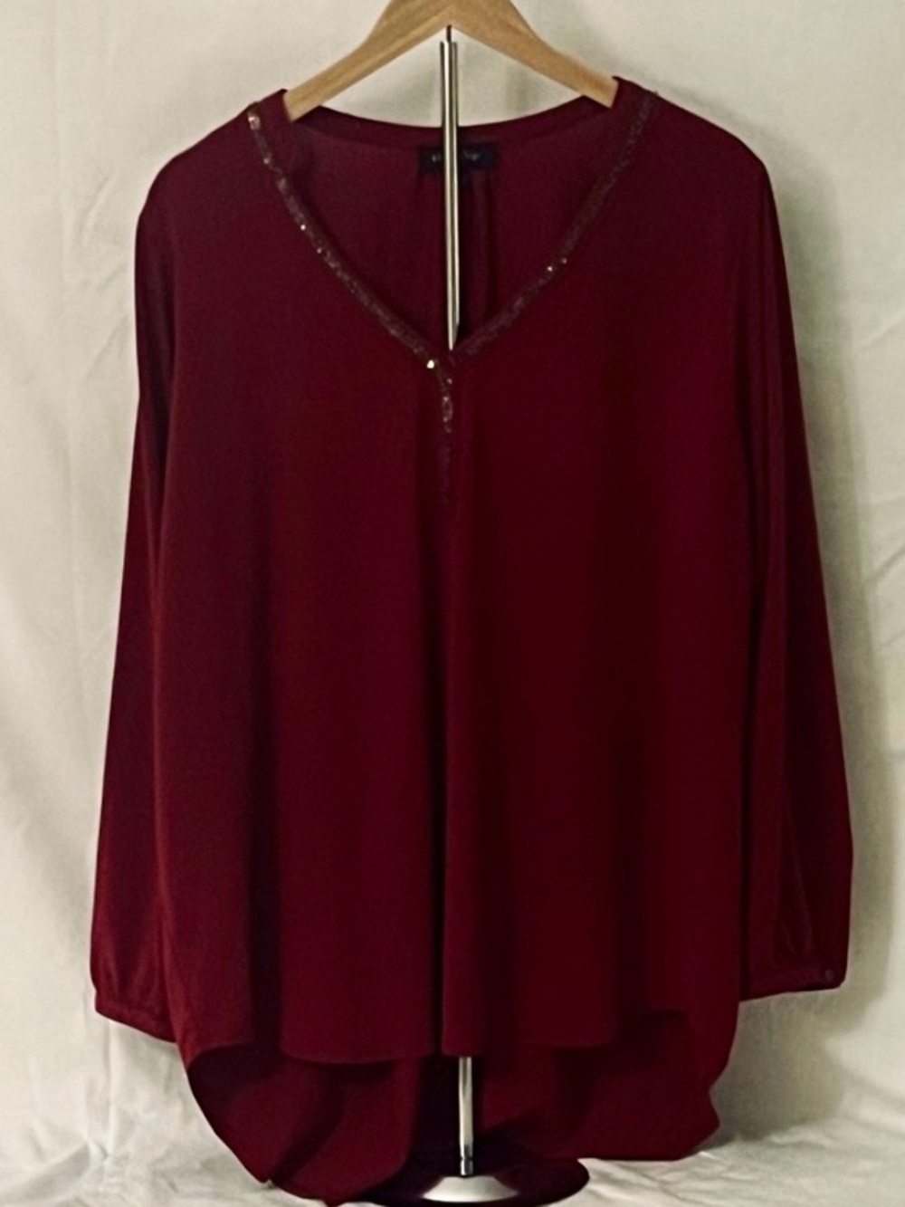 🛍️ 3/$15 Melissa Paige Burgundy Wine Blouse Sequin V-neck Sz 1X